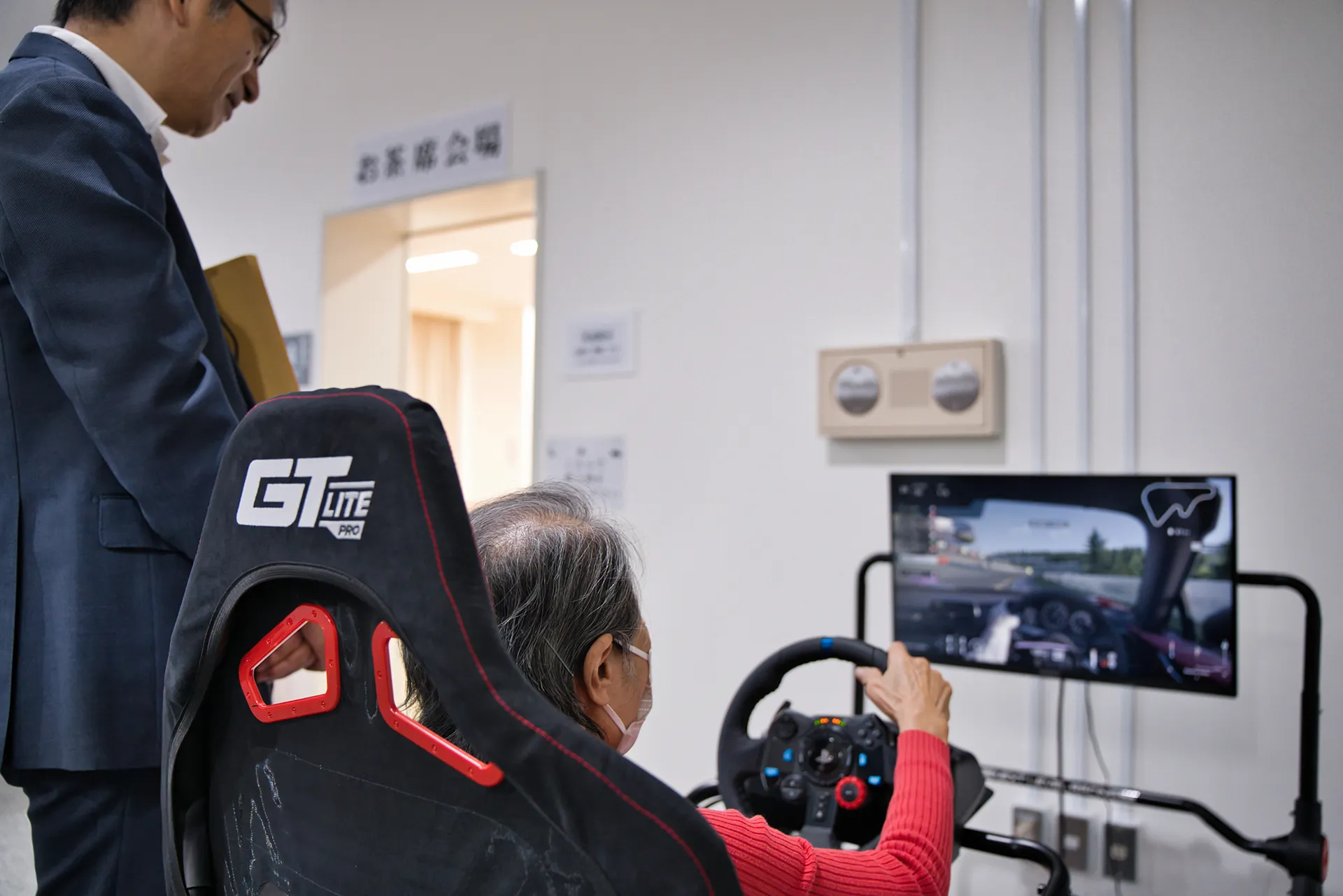 251031博多カーレーシングコーナー